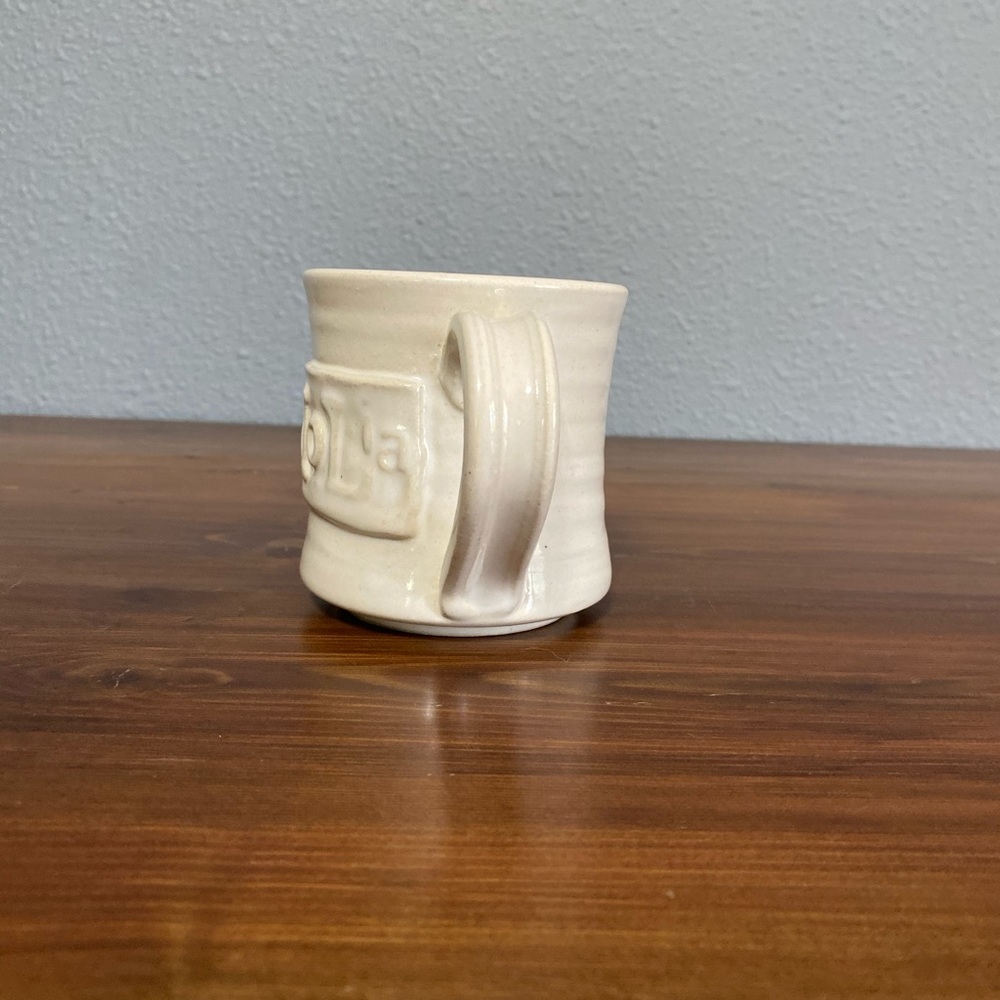 Magnolia Mug - Picture 3 of 4